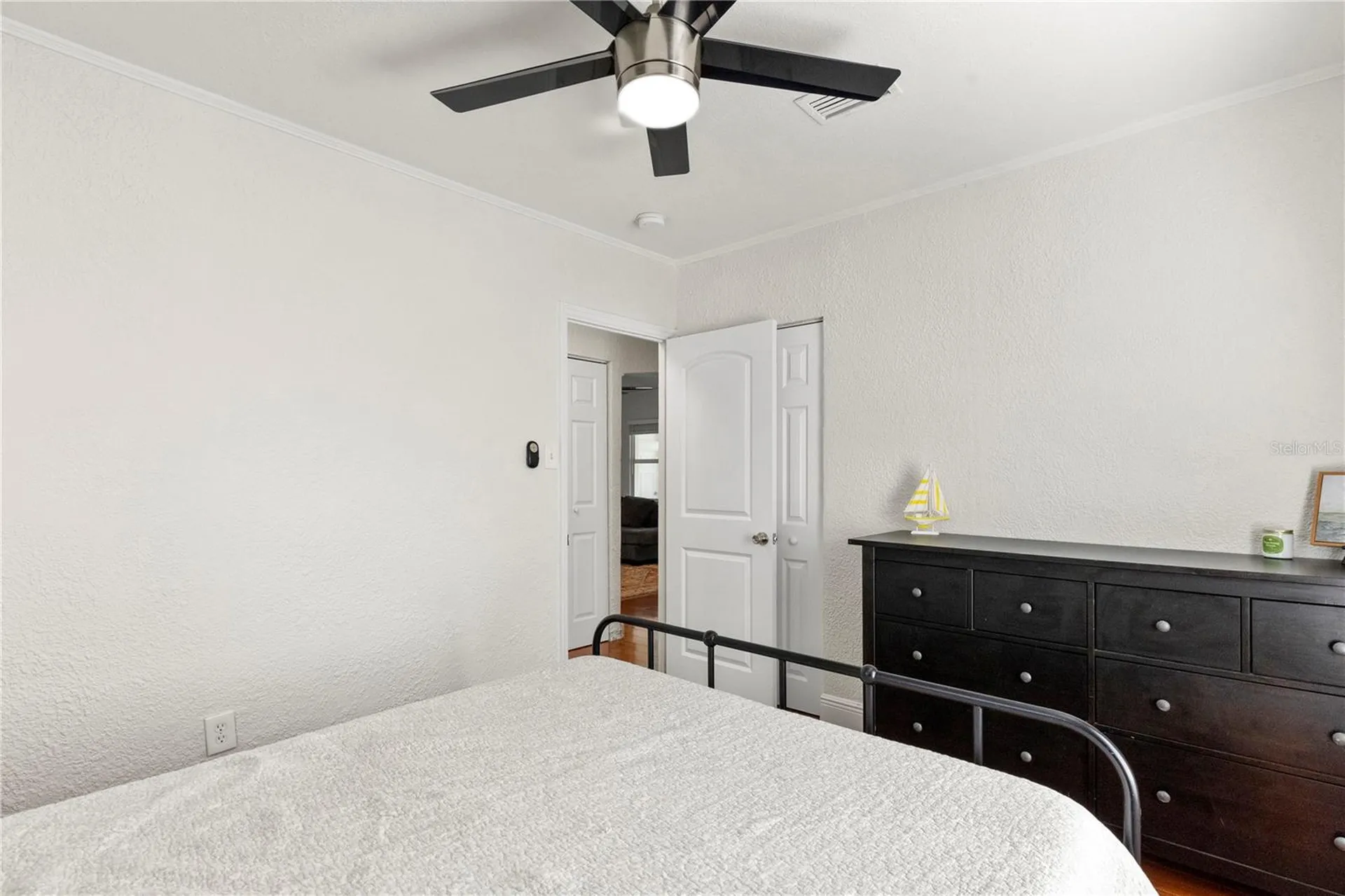 2013 E Henry Avenue Tampa FL 33610