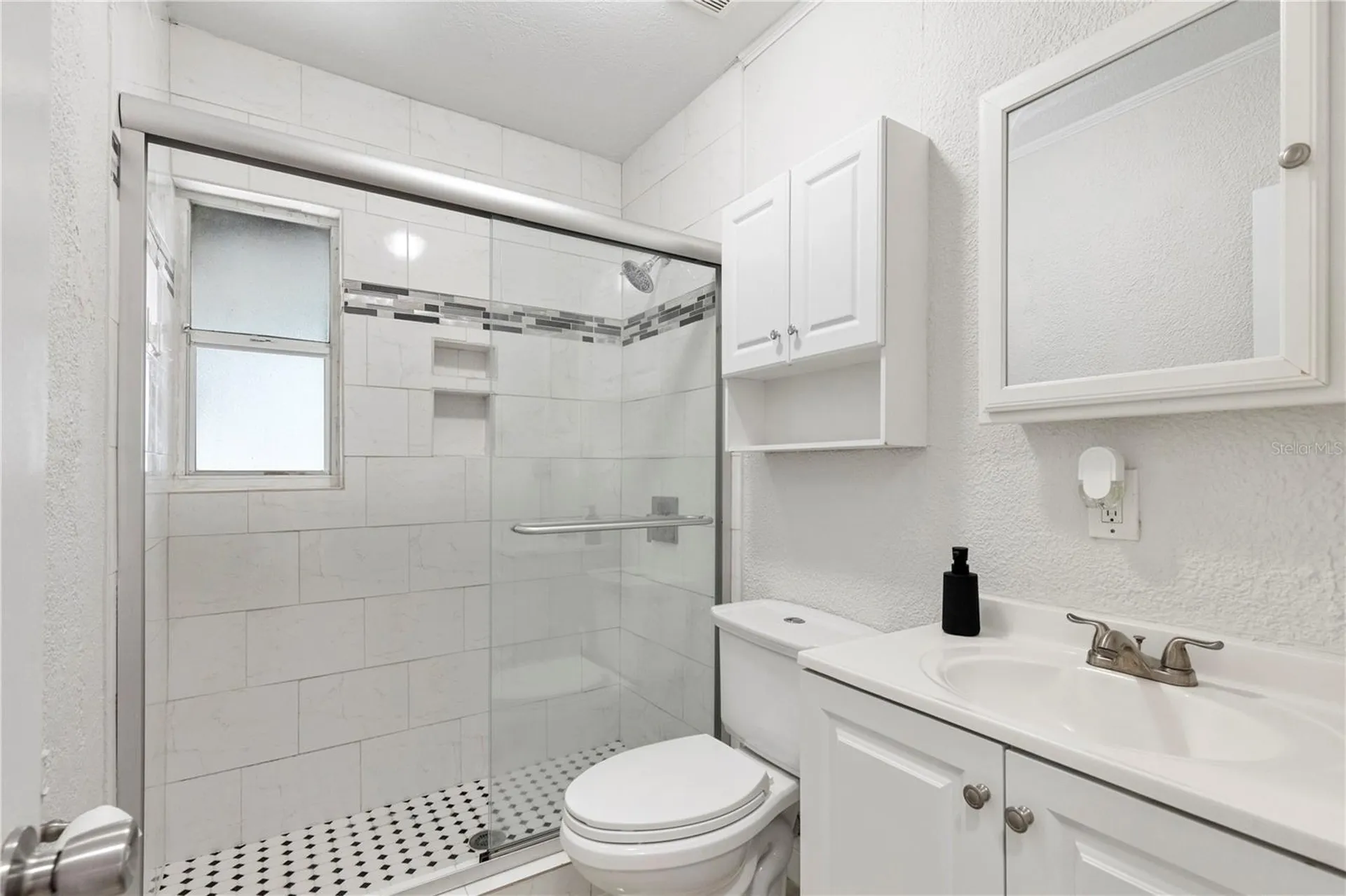 2013 E Henry Avenue Tampa FL 33610