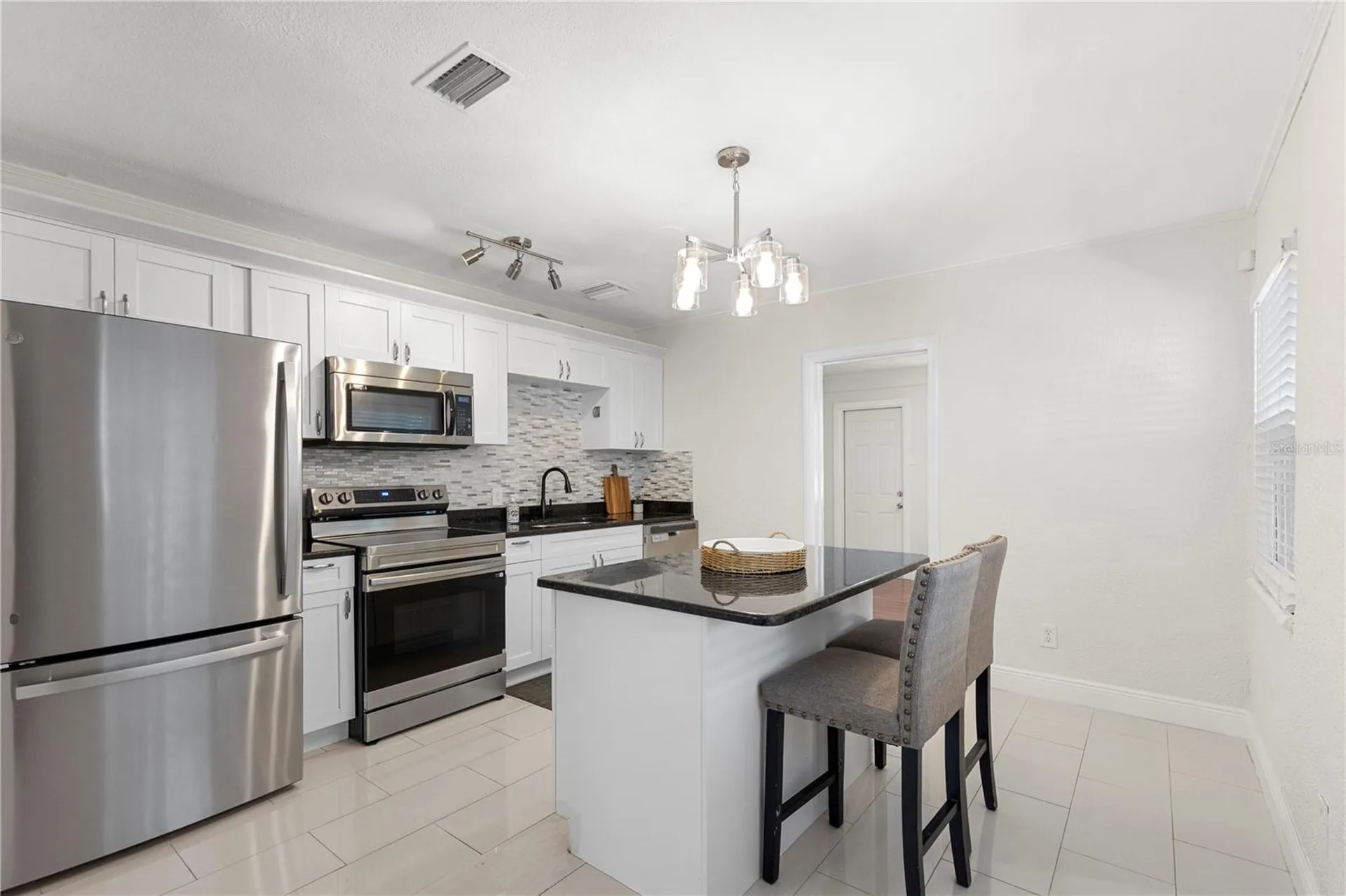 2013 E Henry Avenue Tampa FL 33610