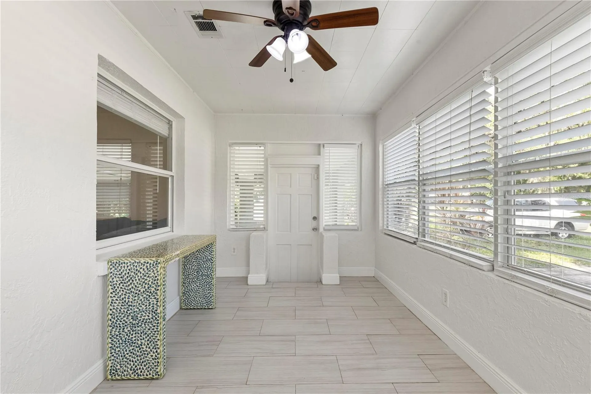 2013 E Henry Avenue Tampa FL 33610