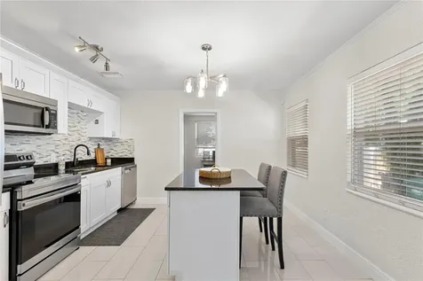 2013 E Henry Avenue Tampa FL 33610