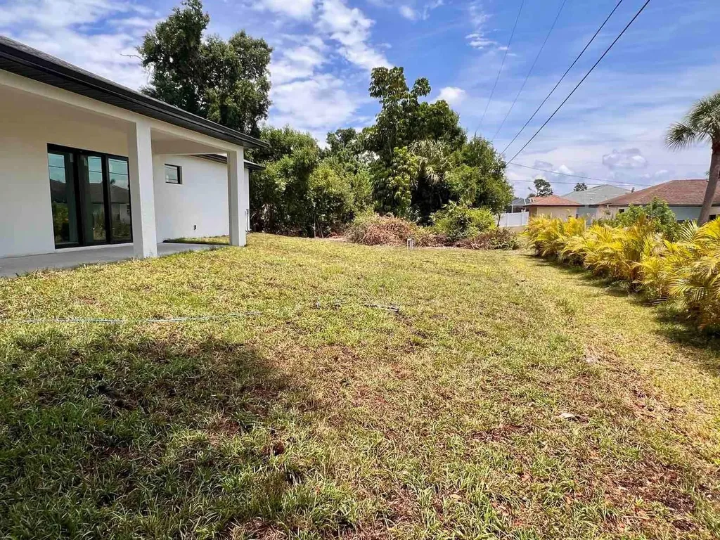 9245 Boca Grande Avenue Englewood FL 34224