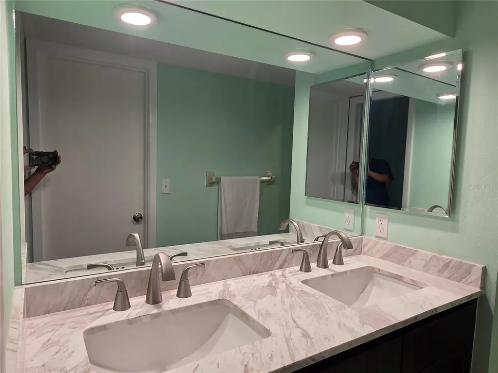 3607 Avenida Madera Bradenton FL 34210