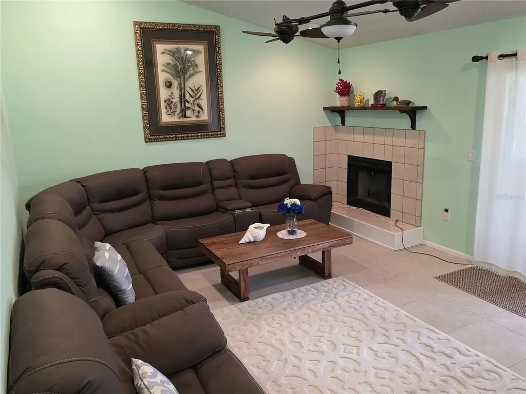 3607 Avenida Madera Bradenton FL 34210