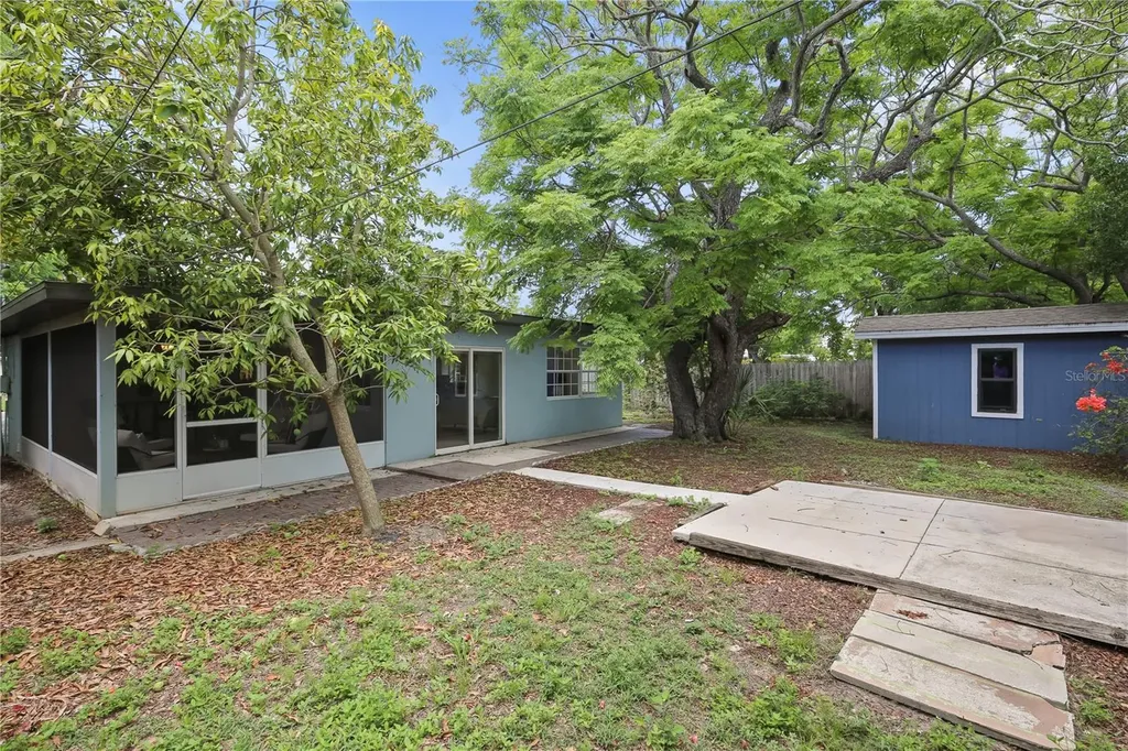 6311 37th Avenue N St Petersburg FL 33710