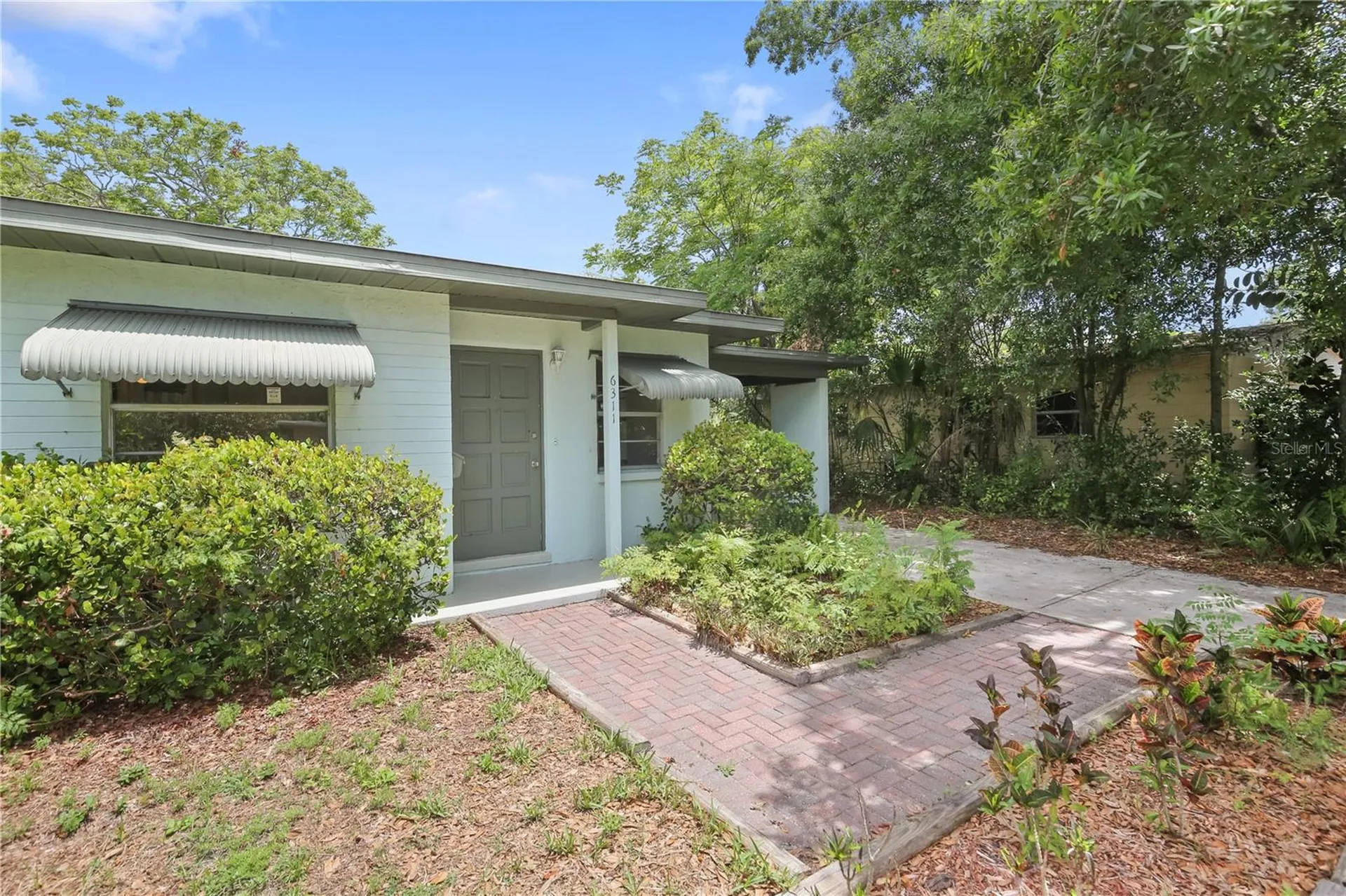 6311 37th Avenue N St Petersburg FL 33710