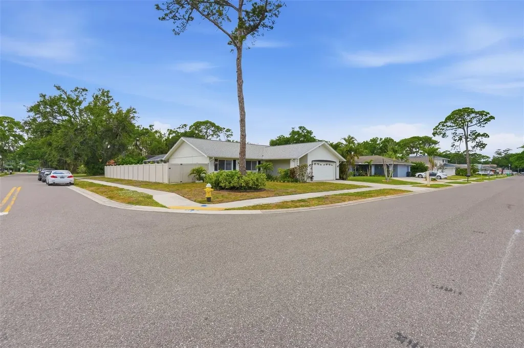 3052 Heron Place Clearwater FL 33762