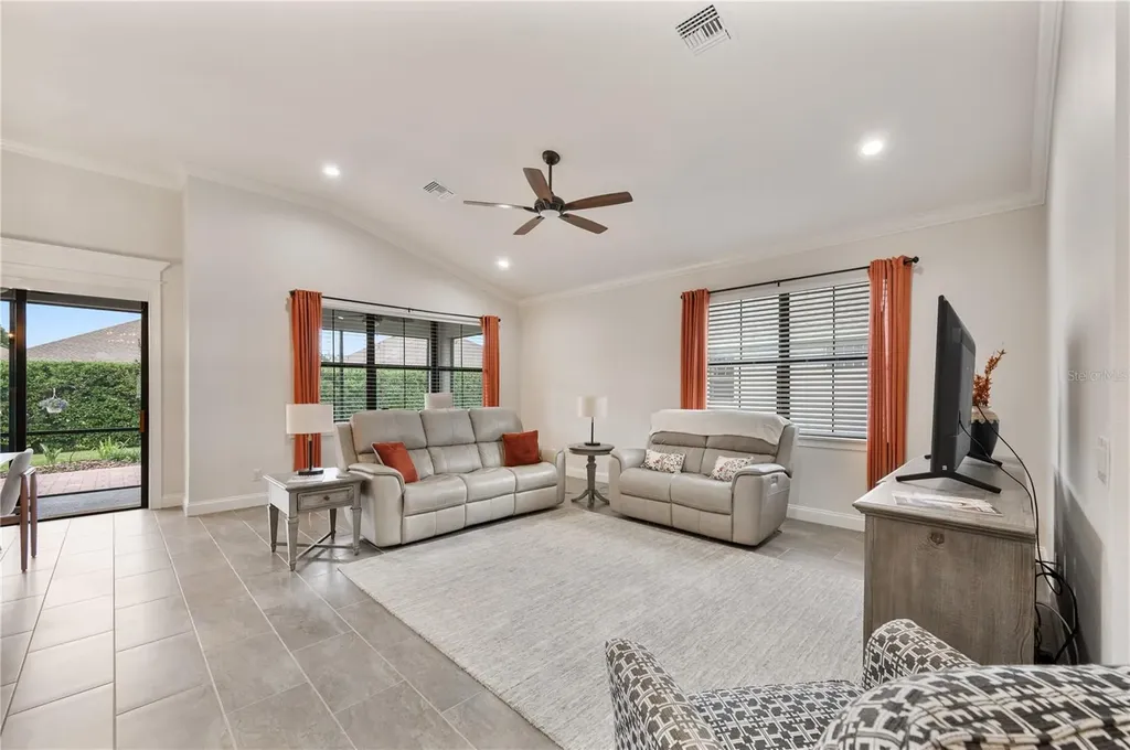 7783 Lake James Boulevard Lakeland FL 33810