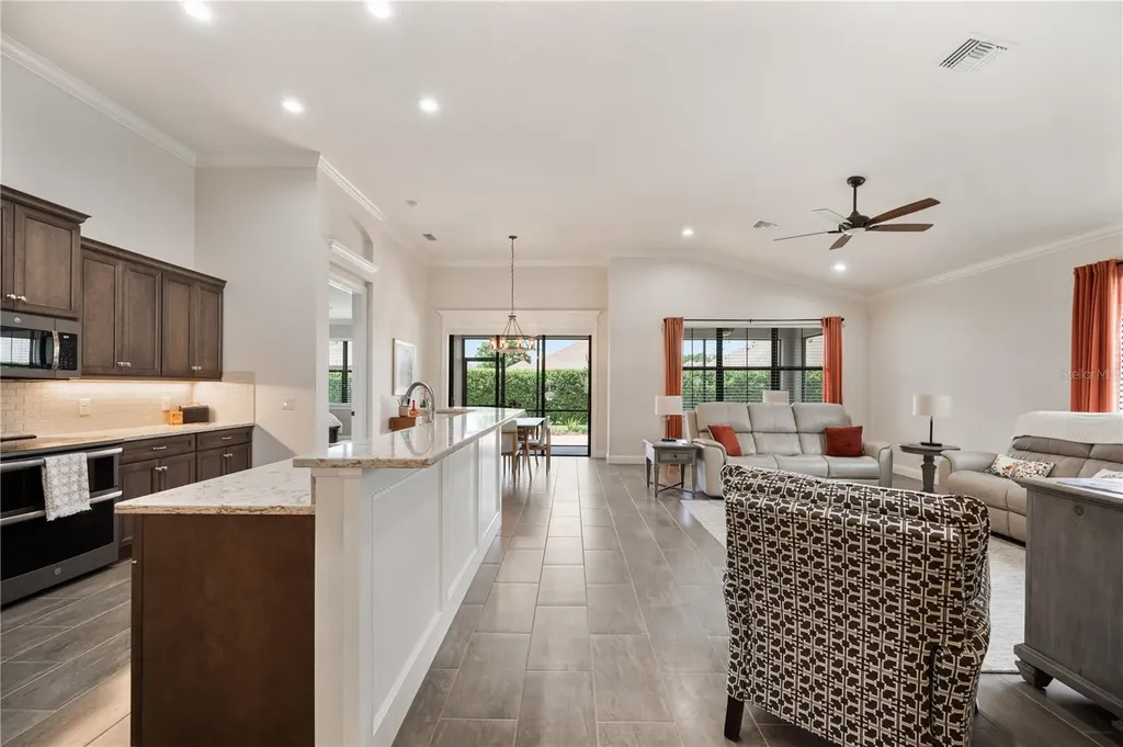 7783 Lake James Boulevard Lakeland FL 33810