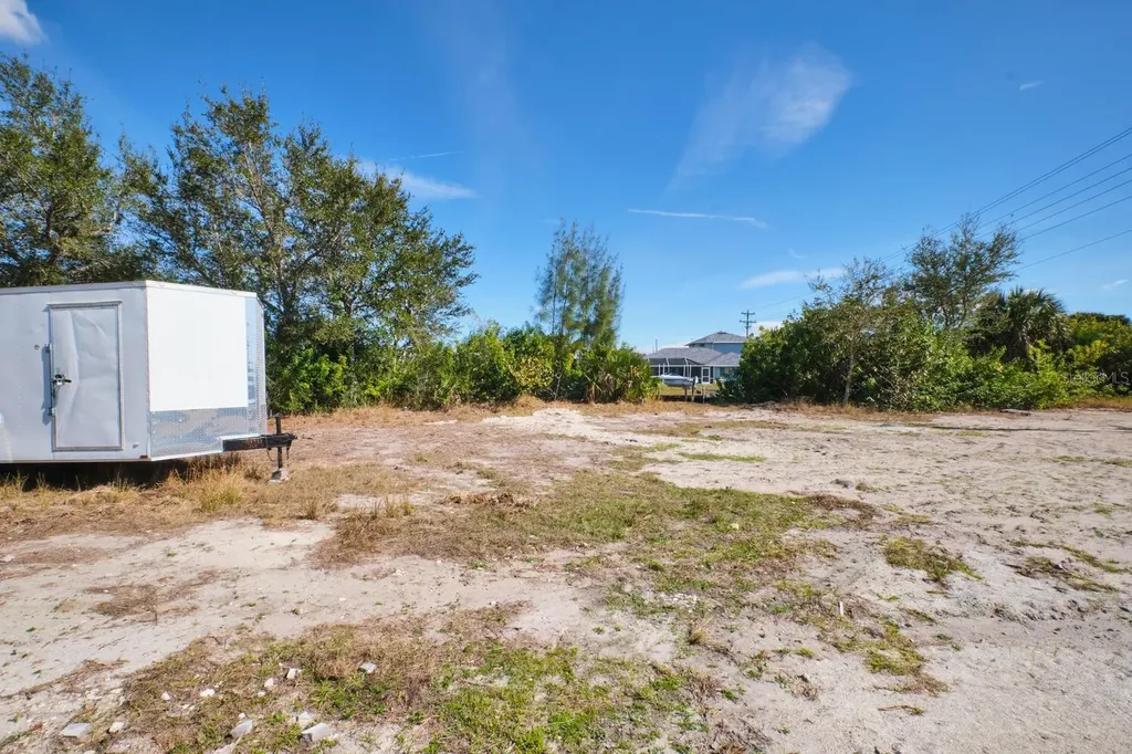 201 SW 40th Street Cape Coral FL 33914