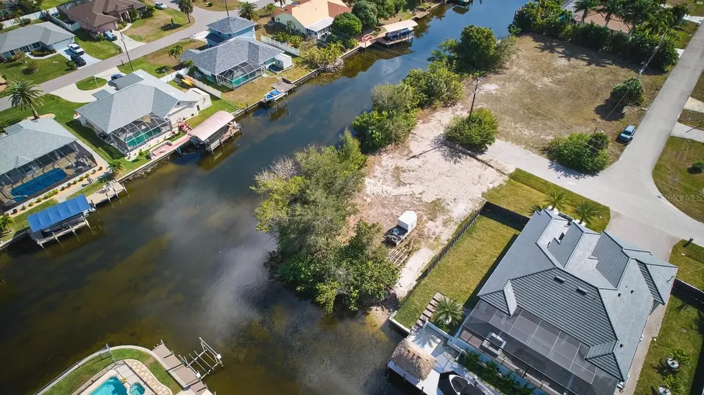 201 SW 40th Street Cape Coral FL 33914