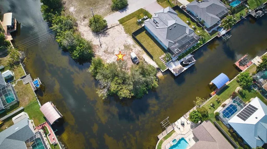 201 SW 40th Street Cape Coral FL 33914