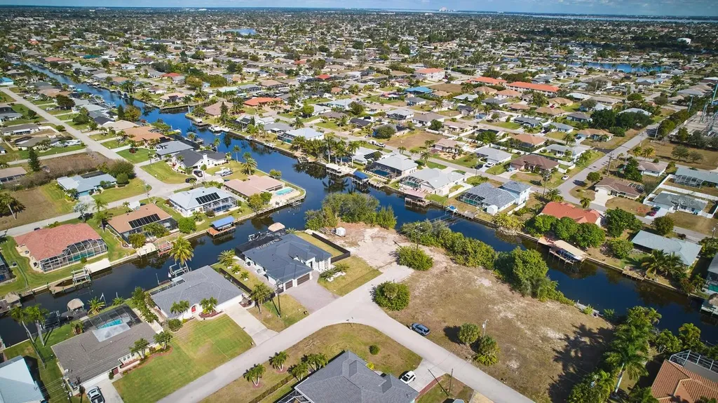 201 SW 40th Street Cape Coral FL 33914