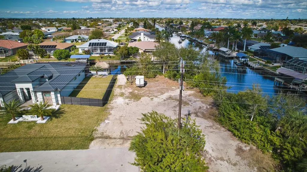 201 SW 40th Street Cape Coral FL 33914