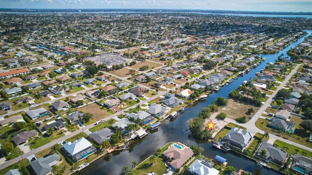 201 SW 40th Street Cape Coral FL 33914