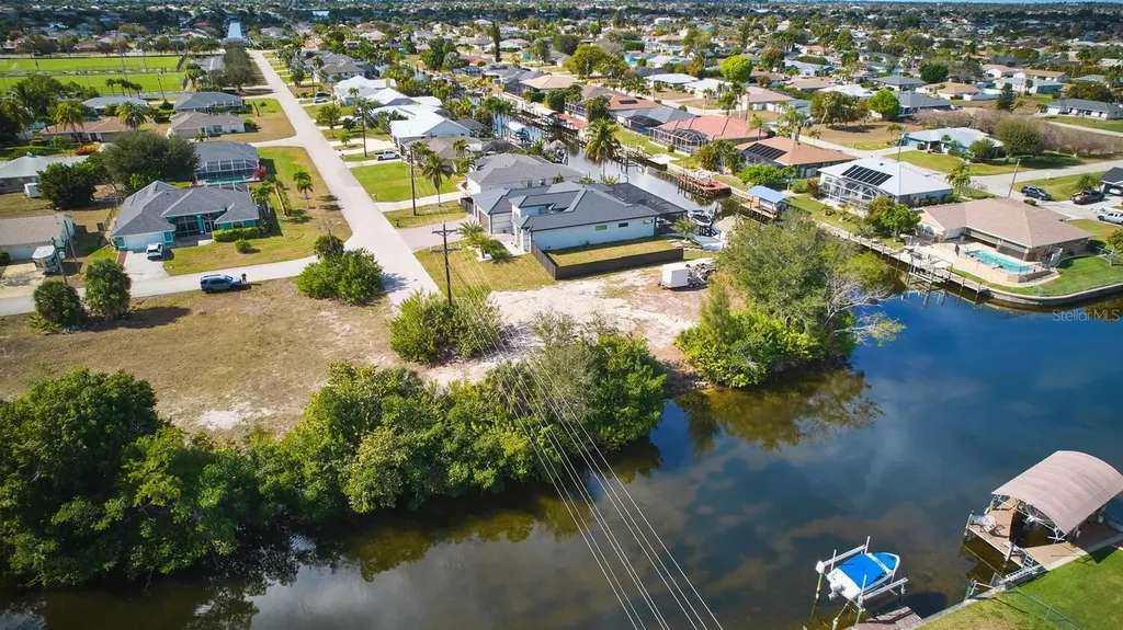 201 SW 40th Street Cape Coral FL 33914