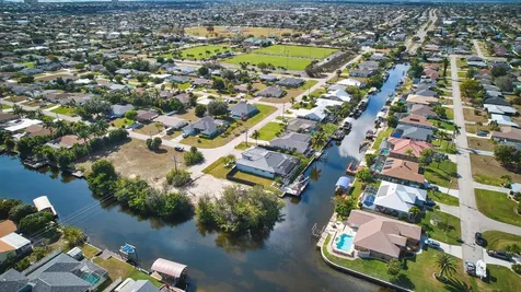 201 SW 40th Street Cape Coral FL 33914