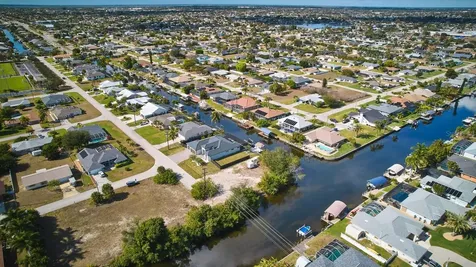 201 SW 40th Street Cape Coral FL 33914