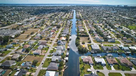201 SW 40th Street Cape Coral FL 33914