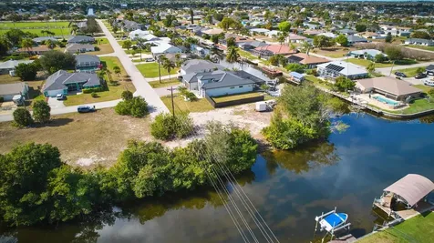 201 SW 40th Street Cape Coral FL 33914