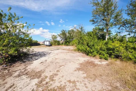201 SW 40th Street Cape Coral FL 33914
