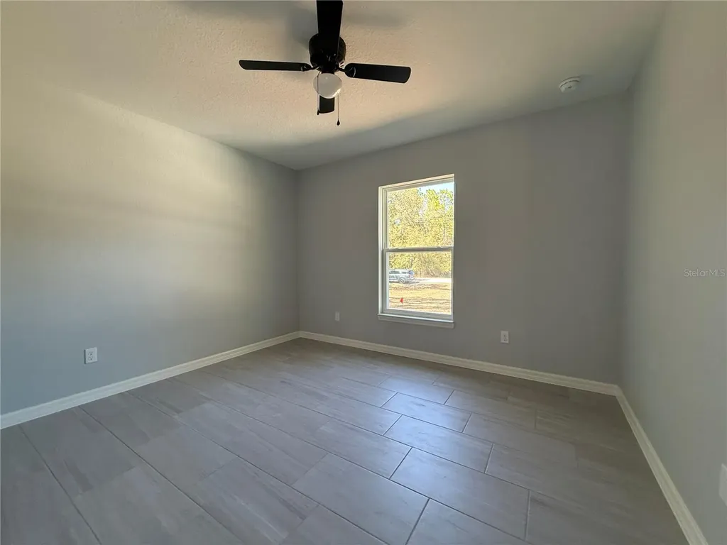 3 Guava Place Drive Ocklawaha FL 32179