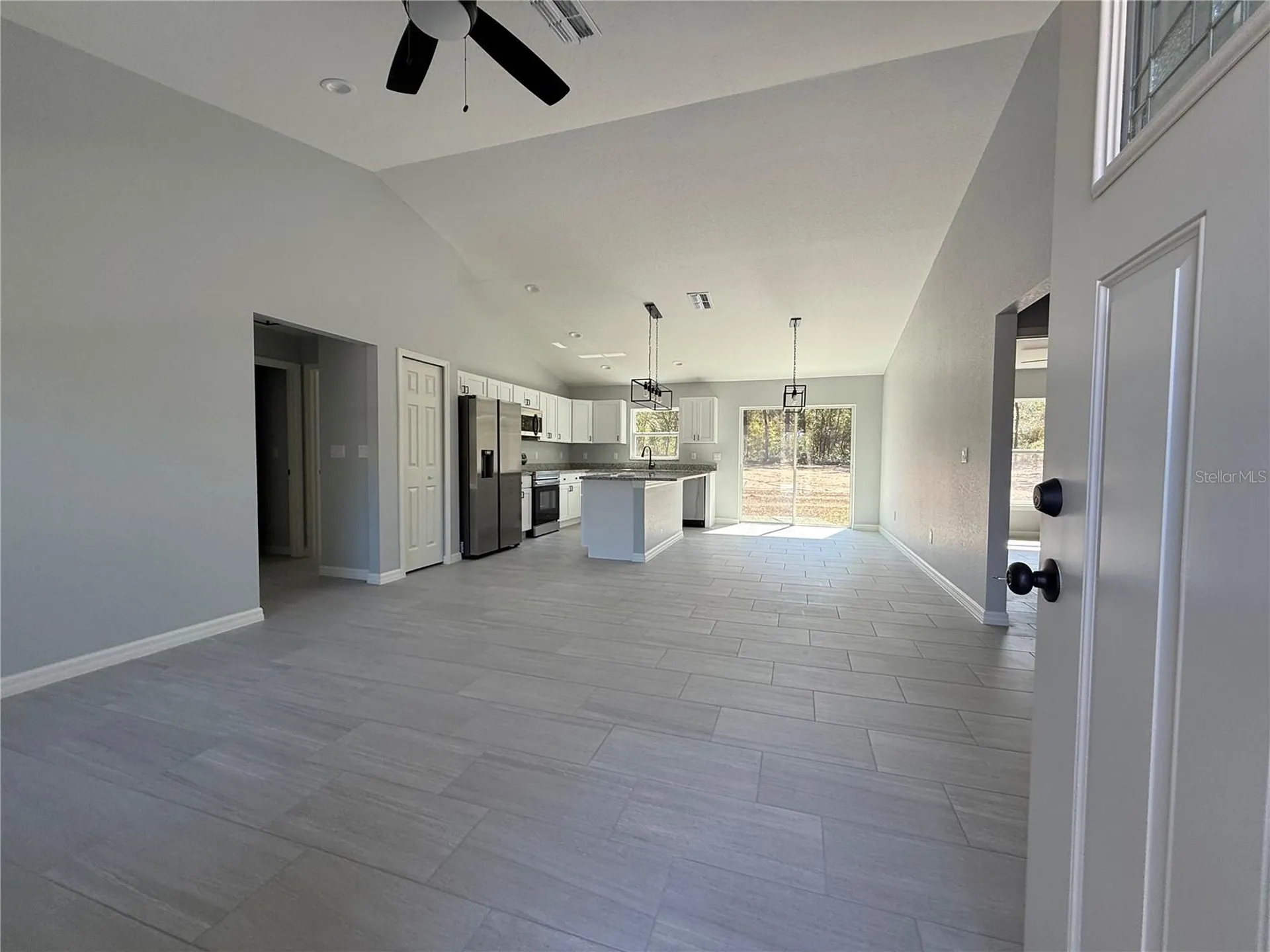 3 Guava Place Drive Ocklawaha FL 32179