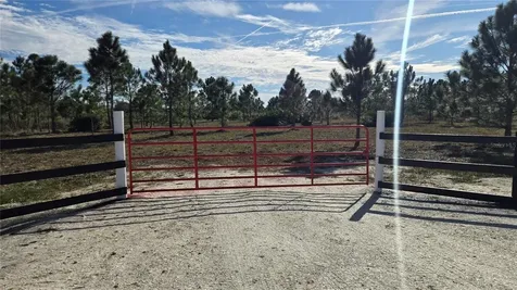 17718 NW 266th Street Okeechobee FL 34972