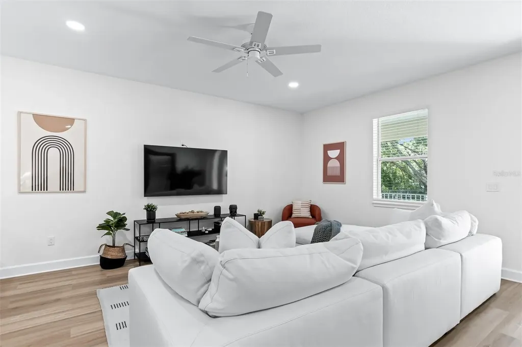 11421 & 11423 Weldon Street Seffner FL 33584