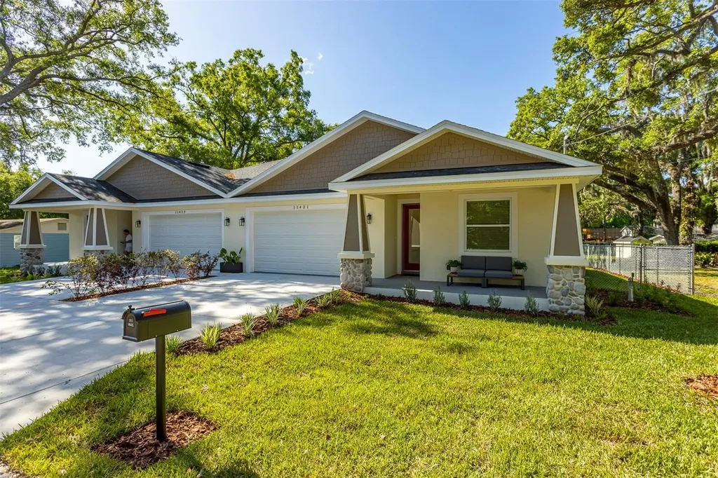11421 & 11423 Weldon Street Seffner FL 33584