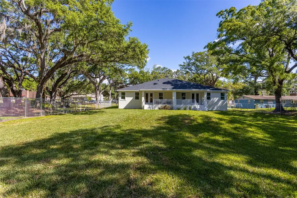 11421 & 11423 Weldon Street Seffner FL 33584