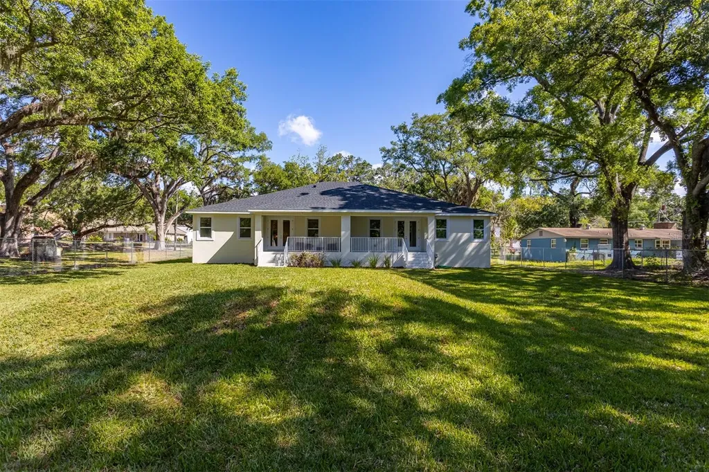 11421 & 11423 Weldon Street Seffner FL 33584