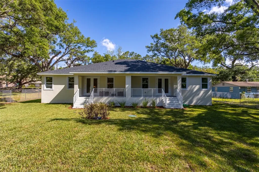 11421 & 11423 Weldon Street Seffner FL 33584