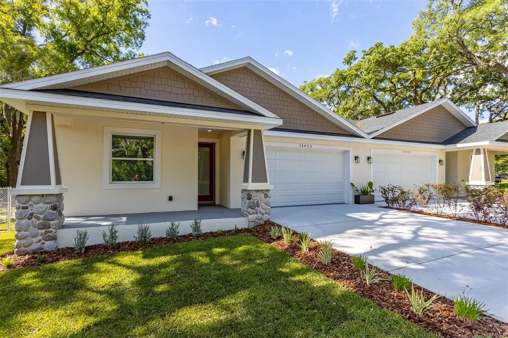 11421 & 11423 Weldon Street Seffner FL 33584