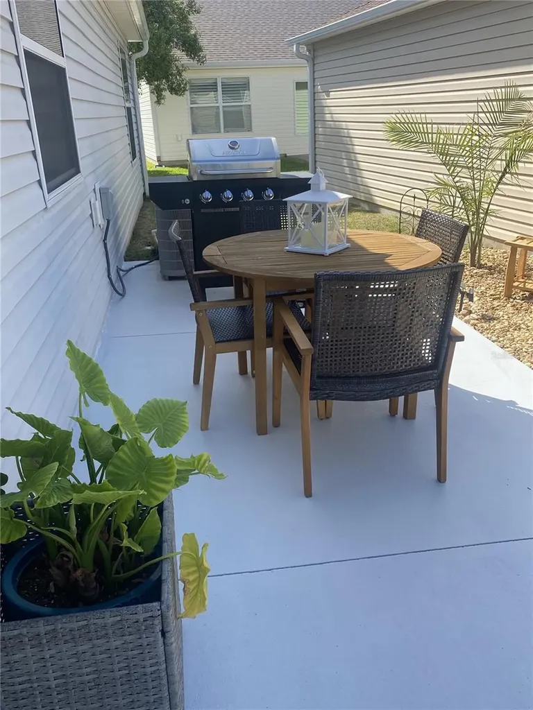 1648 Abasco Court The Villages FL 32162