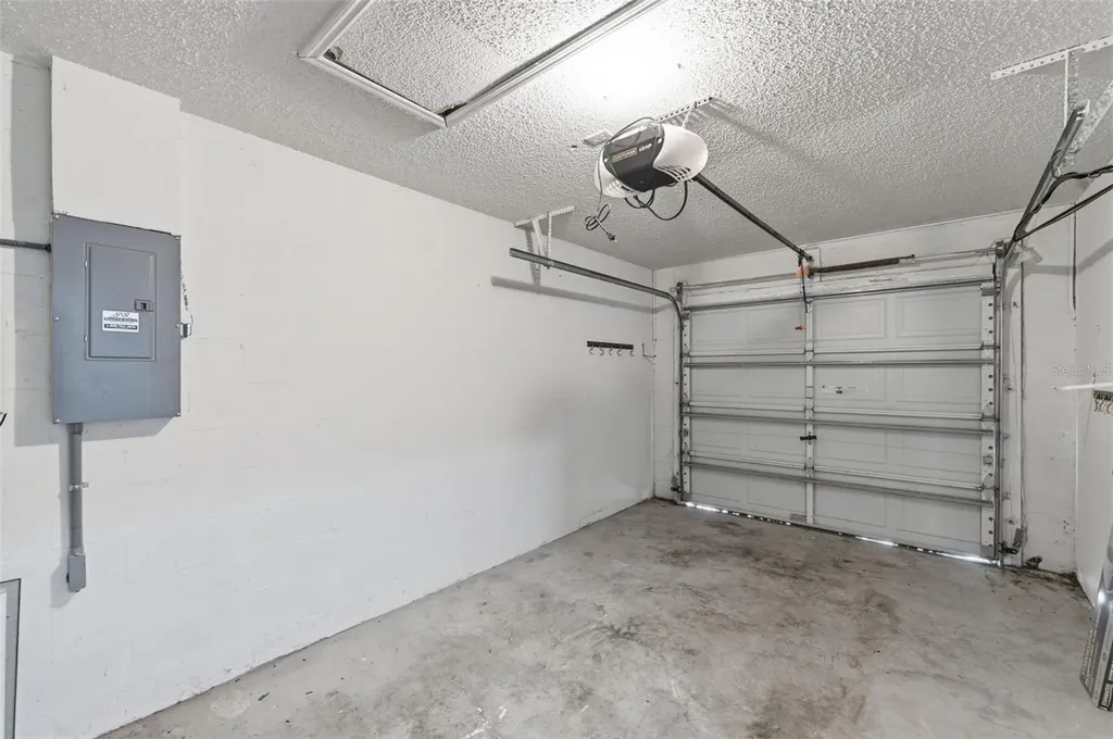 628 Cape Cod Circle Valrico FL 33594