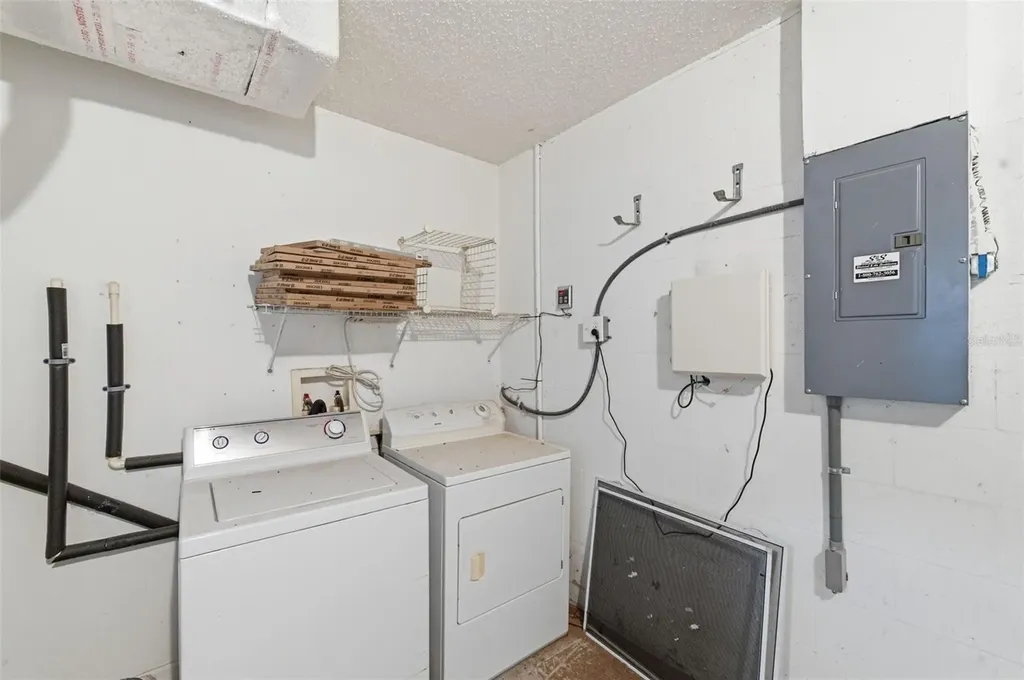 628 Cape Cod Circle Valrico FL 33594