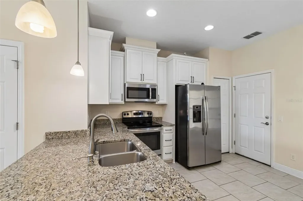 11618 Crowned Sparrow Lane Tampa FL 33626