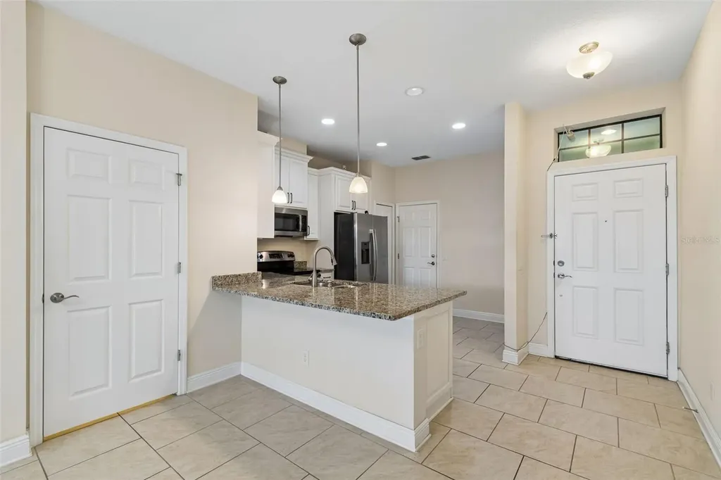 11618 Crowned Sparrow Lane Tampa FL 33626