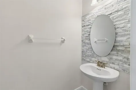 11618 Crowned Sparrow Lane Tampa FL 33626