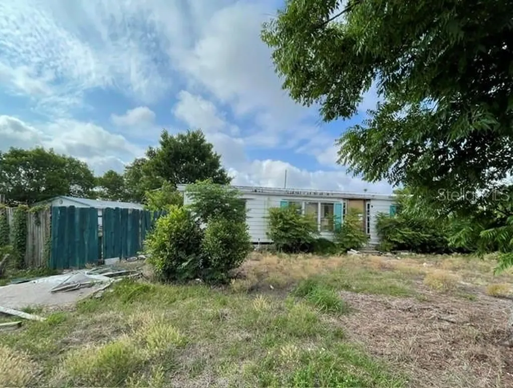 12024 Lakeview Drive Leesburg FL 34788