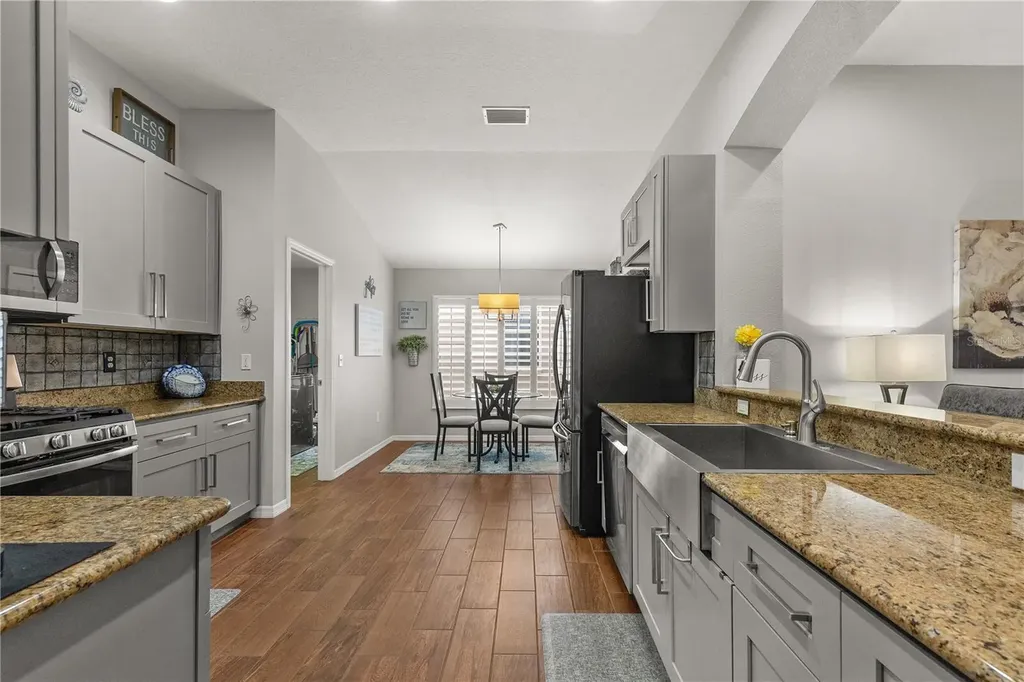 1807 Leybourne Loop Wesley Chapel FL 33543