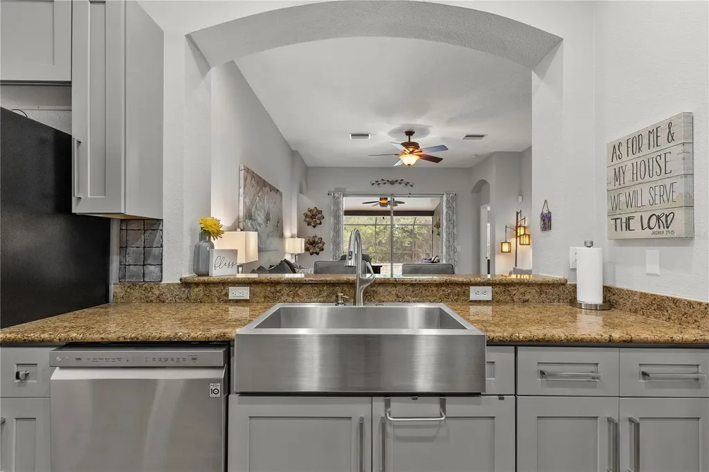 1807 Leybourne Loop Wesley Chapel FL 33543