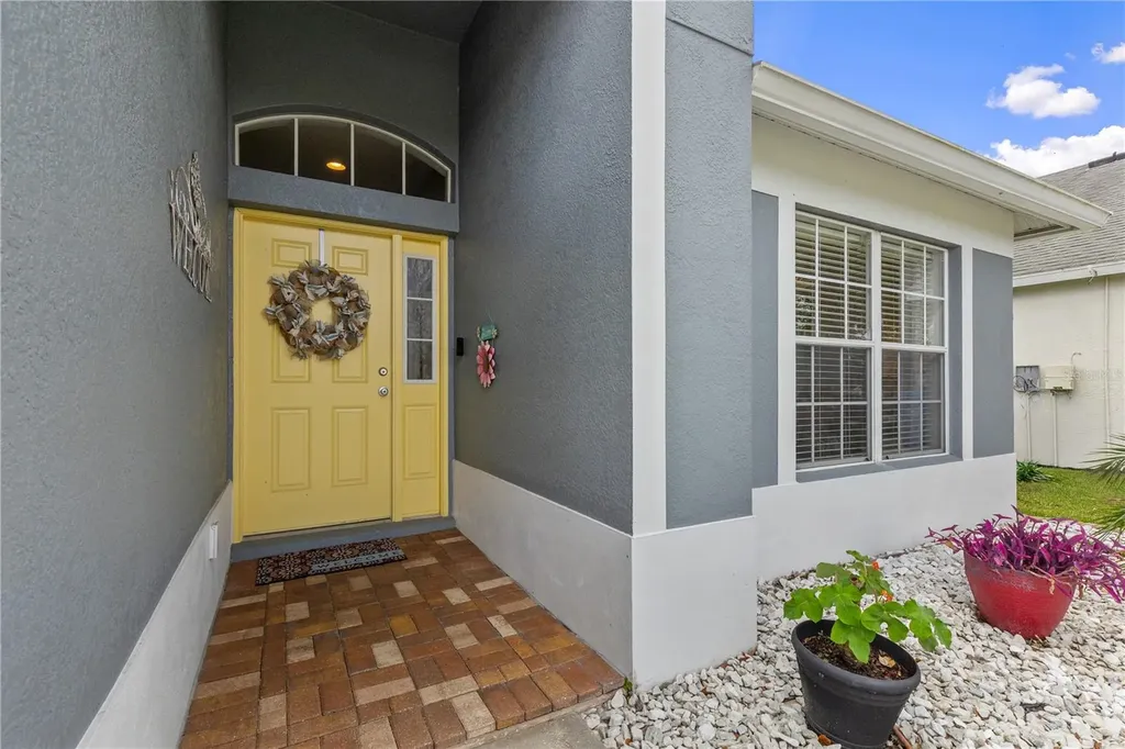 1807 Leybourne Loop Wesley Chapel FL 33543