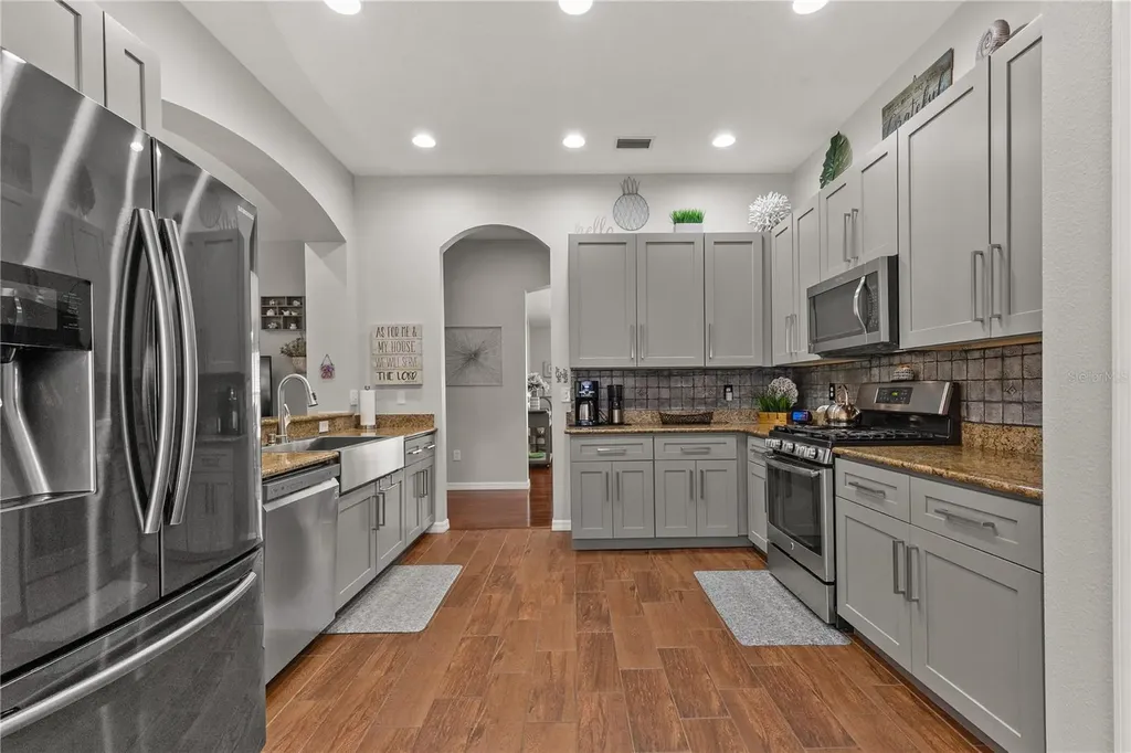 1807 Leybourne Loop Wesley Chapel FL 33543