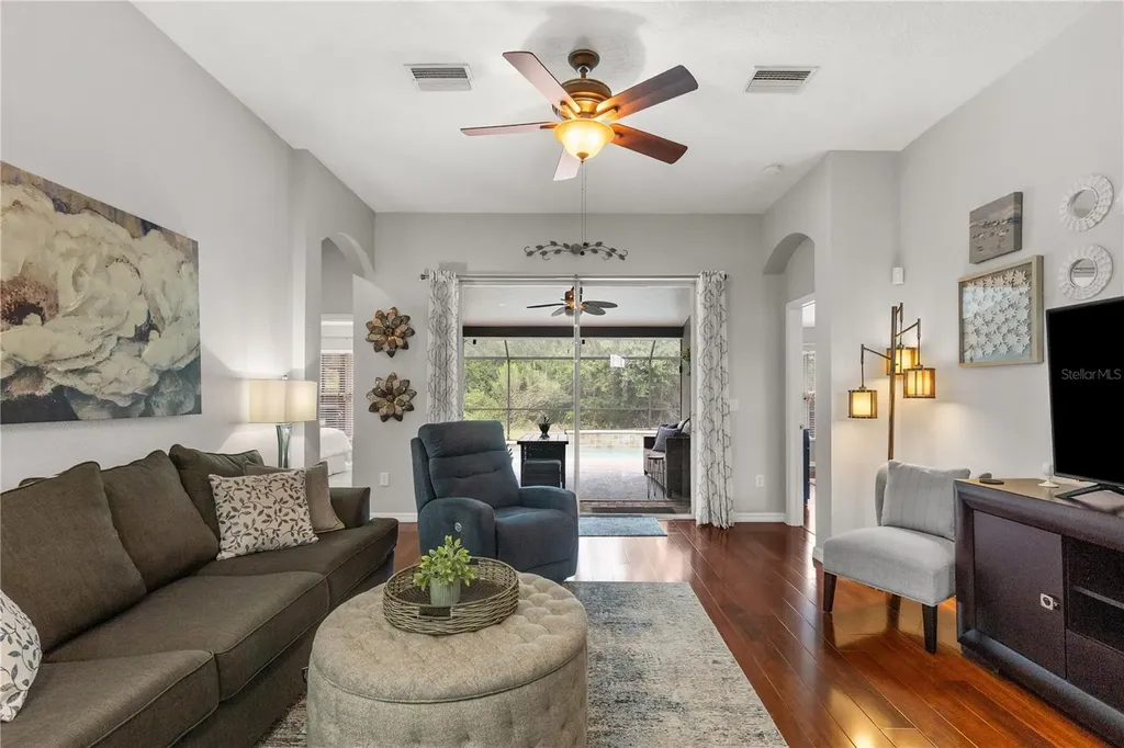 1807 Leybourne Loop Wesley Chapel FL 33543