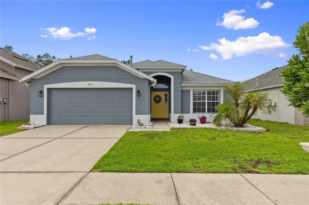 1807 Leybourne Loop Wesley Chapel FL 33543