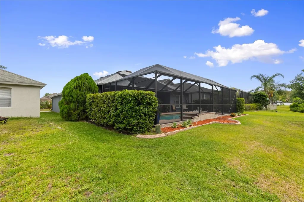 1807 Leybourne Loop Wesley Chapel FL 33543