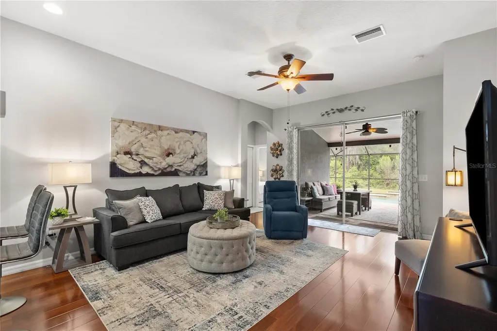 1807 Leybourne Loop Wesley Chapel FL 33543