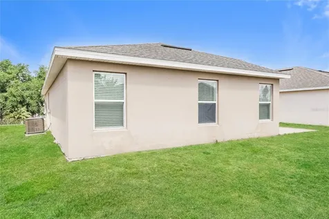 1473 Lucerne Loop Road NE Winter Haven FL 33881